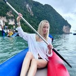 Alexandra, 44