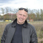 Alex, 44
