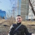 Leo, 33