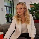 Ella, 48